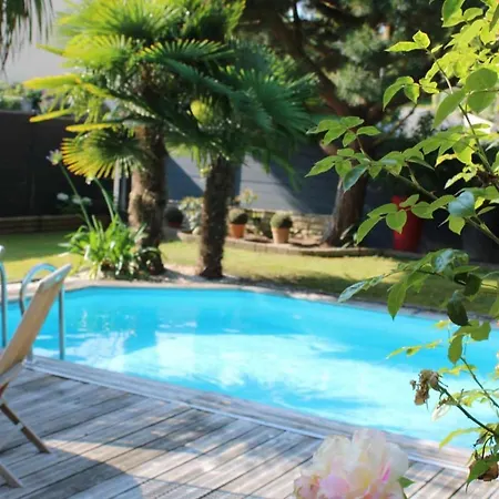 Villa Val De Rance By Locntour