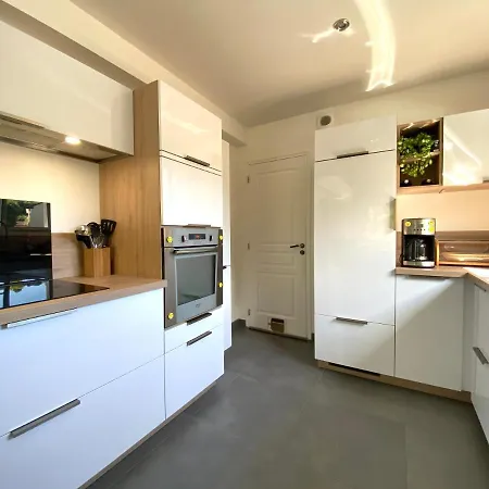 Villa Val De Rance By Locntour Villa *
